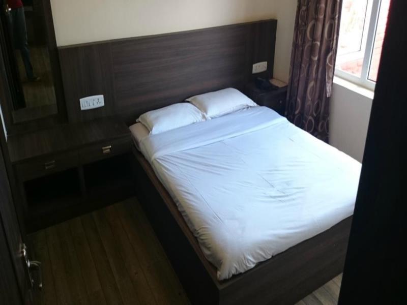 Hotel Lakeview Ooty Dış mekan fotoğraf
